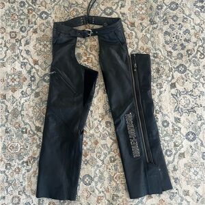 Harley Davidson Black Leather Chaps Sz M Riding Gear Model 96097-06VW